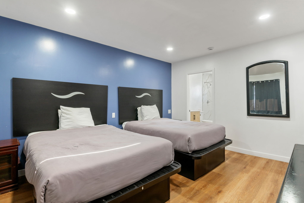 Deluxe Quadruple Room